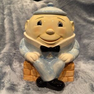 Treasure Craft White Ceramic Piece